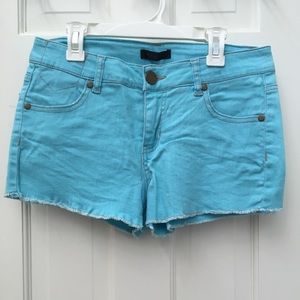 BASIC BLUE SHORTS